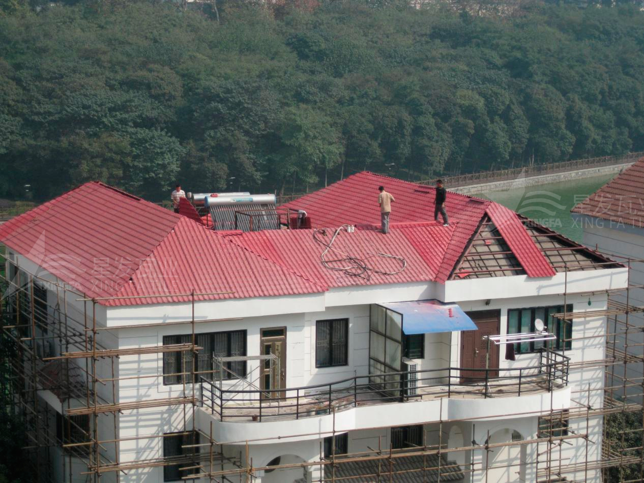 當(dāng)選用常德合成樹脂瓦作為屋面瓦時(shí)，搭建前需要特別考慮的6個(gè)問題！
