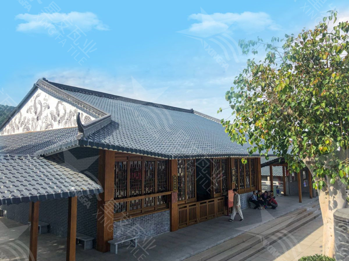 四合院別墅裝飾采光琉璃瓦 隔熱防水堅(jiān)韌紅色樹脂防腐瓦 常德仿古建筑樹脂瓦廠家生產(chǎn)制造
