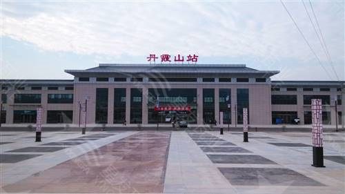 常德合成樹脂瓦1050寬度防腐隔熱別墅瓦自建房用 鋼結構施工廠房樹脂塑料瓦 樹脂瓦封檐板批發(fā)價格